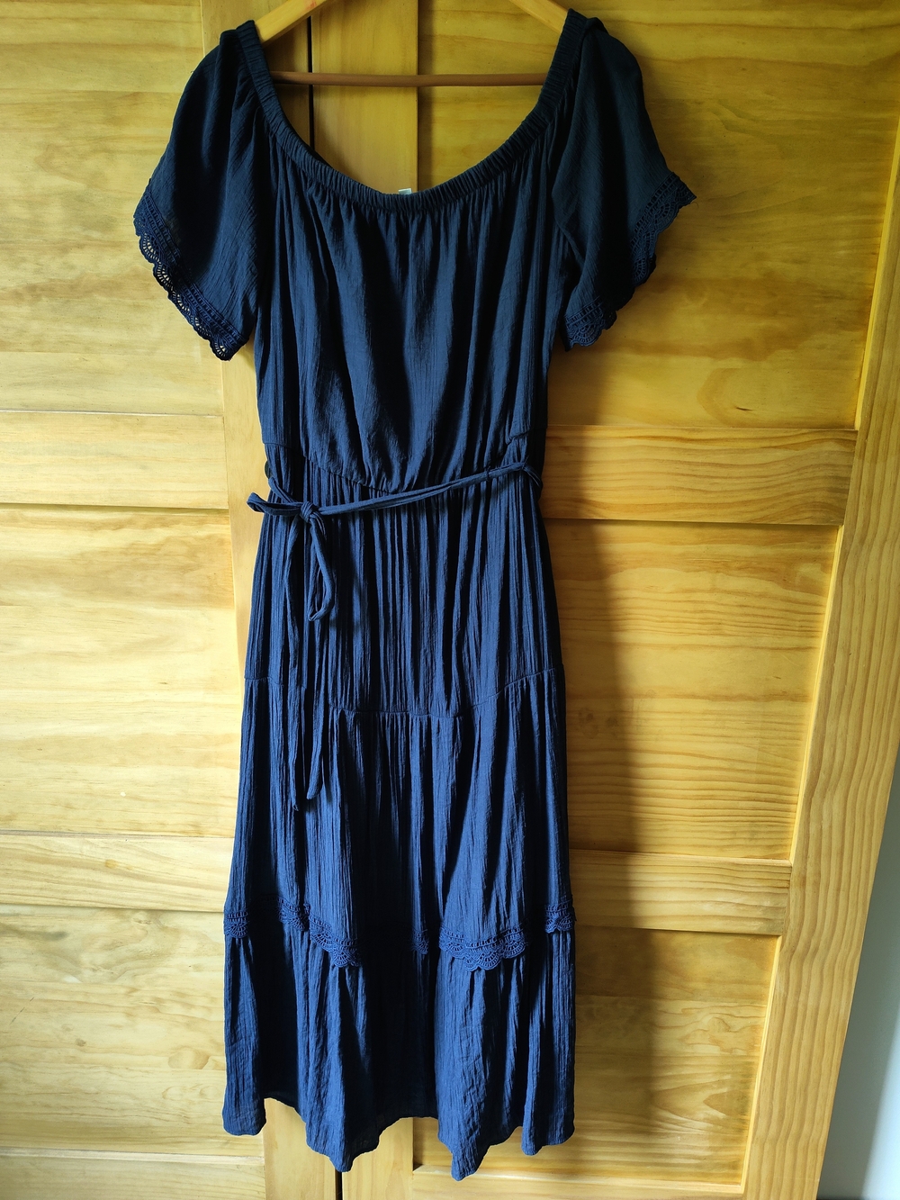 Luxology Women's Navy Blue Tiered Off The Shoulder Maxi  Dress with Tie Belt | L